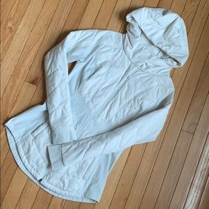 Cozy, light weight North Face jacket